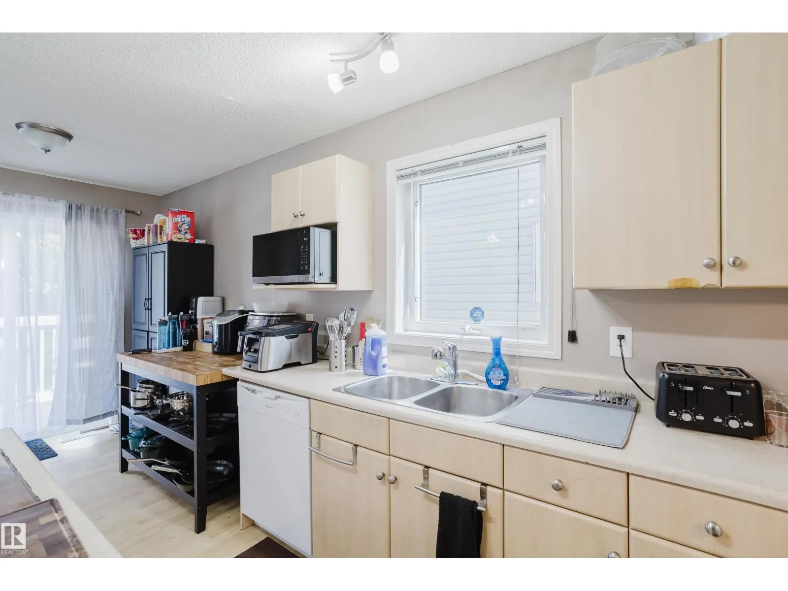 22 287 MACEWAN RD SW