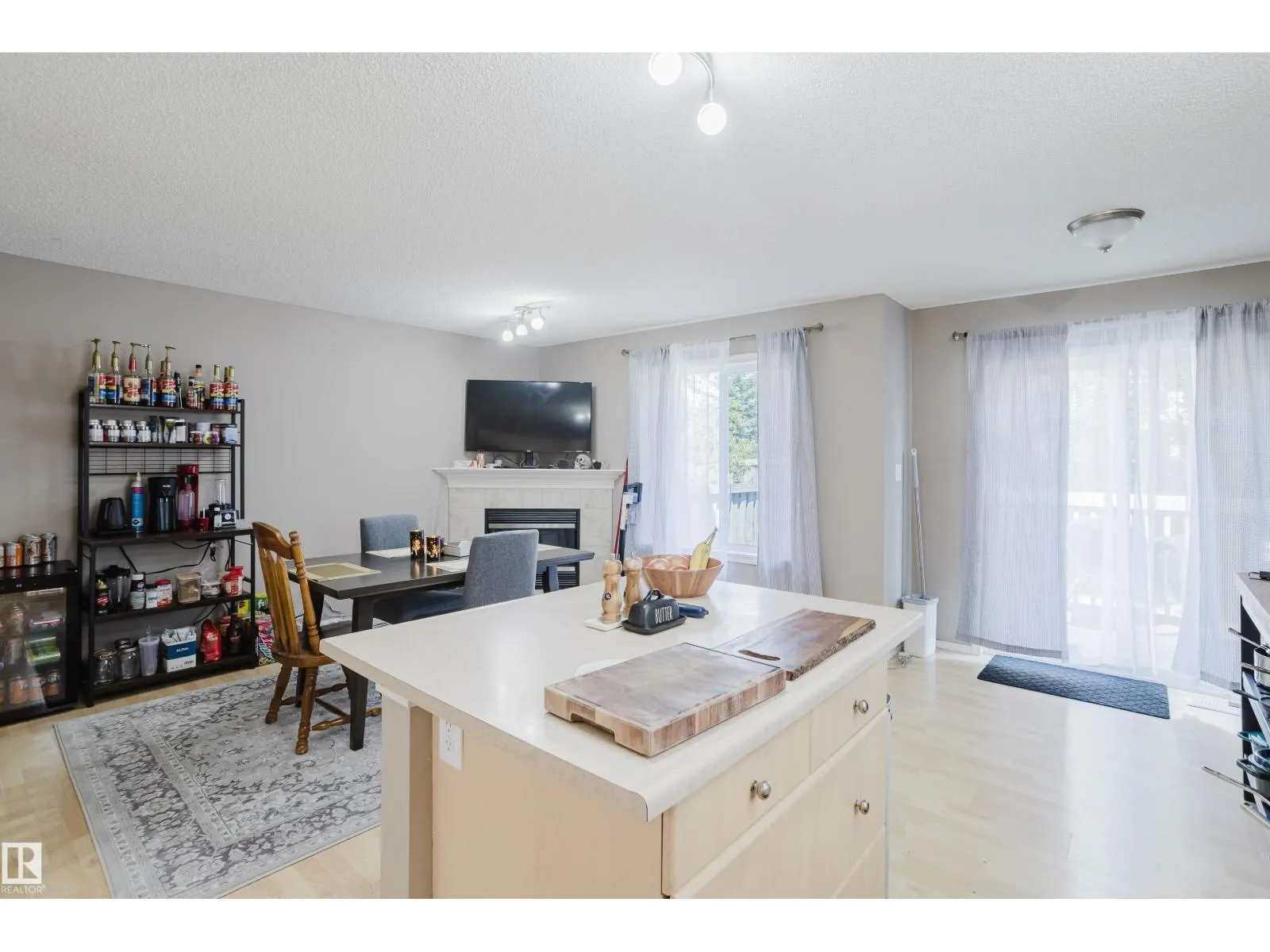 22 287 MACEWAN RD SW