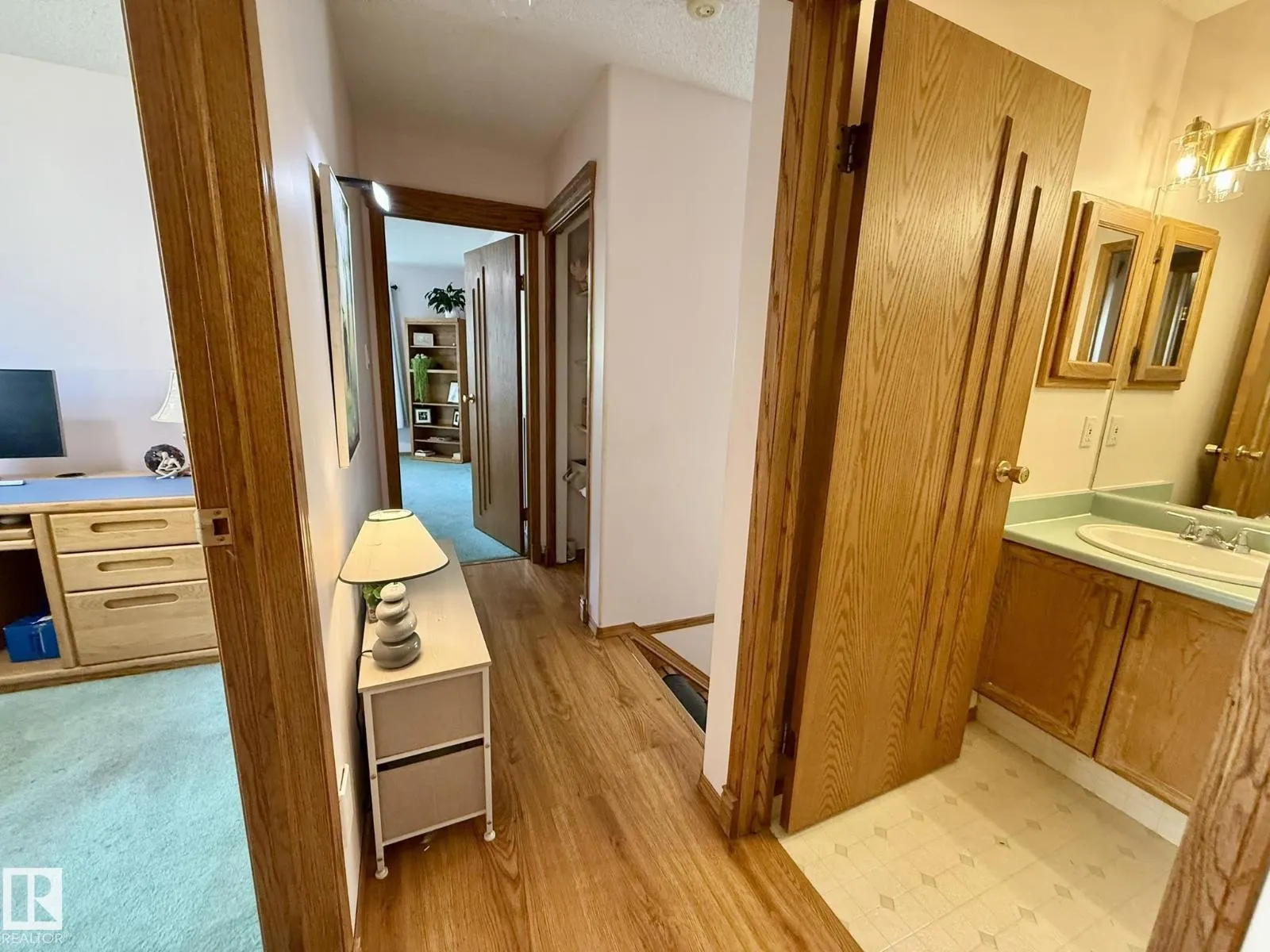 151 Dunvegan RD NW
