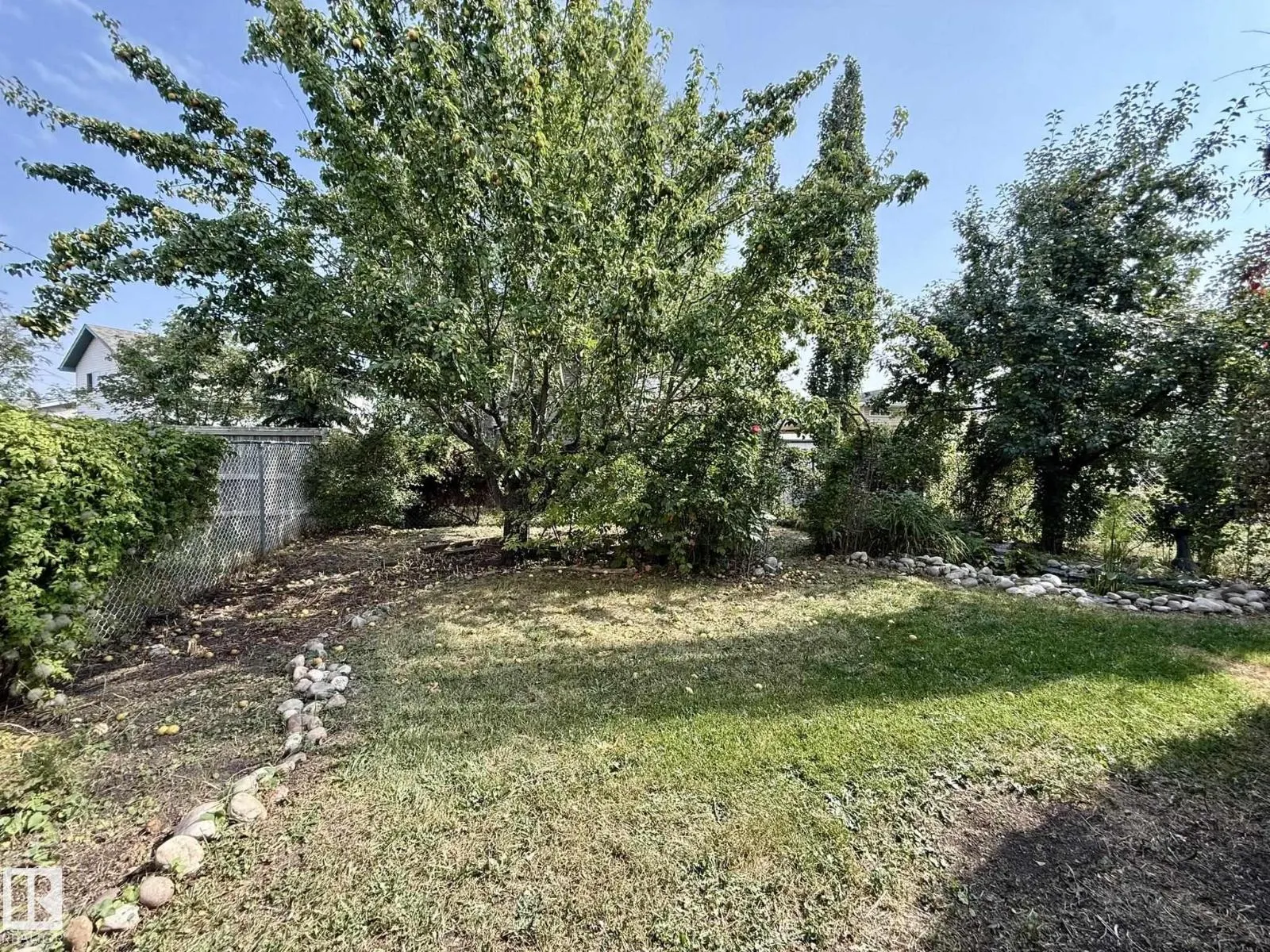 151 Dunvegan RD NW