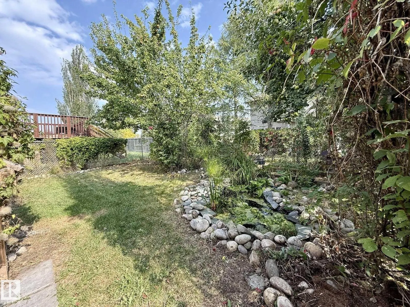 151 Dunvegan RD NW