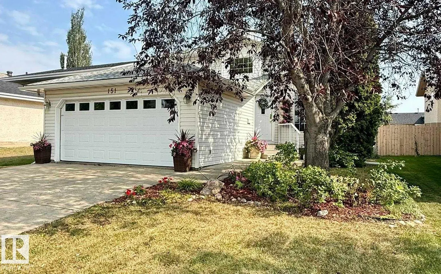 151 Dunvegan RD NW