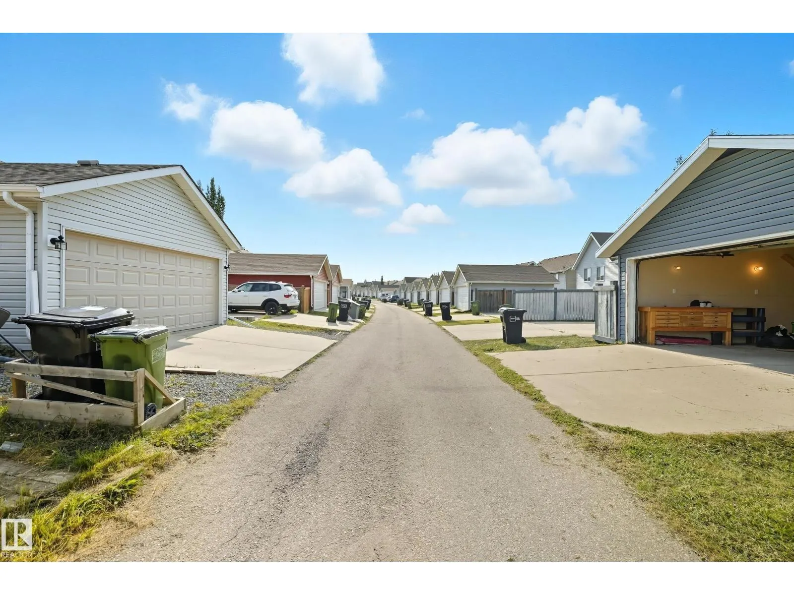 7105 21 AV SW