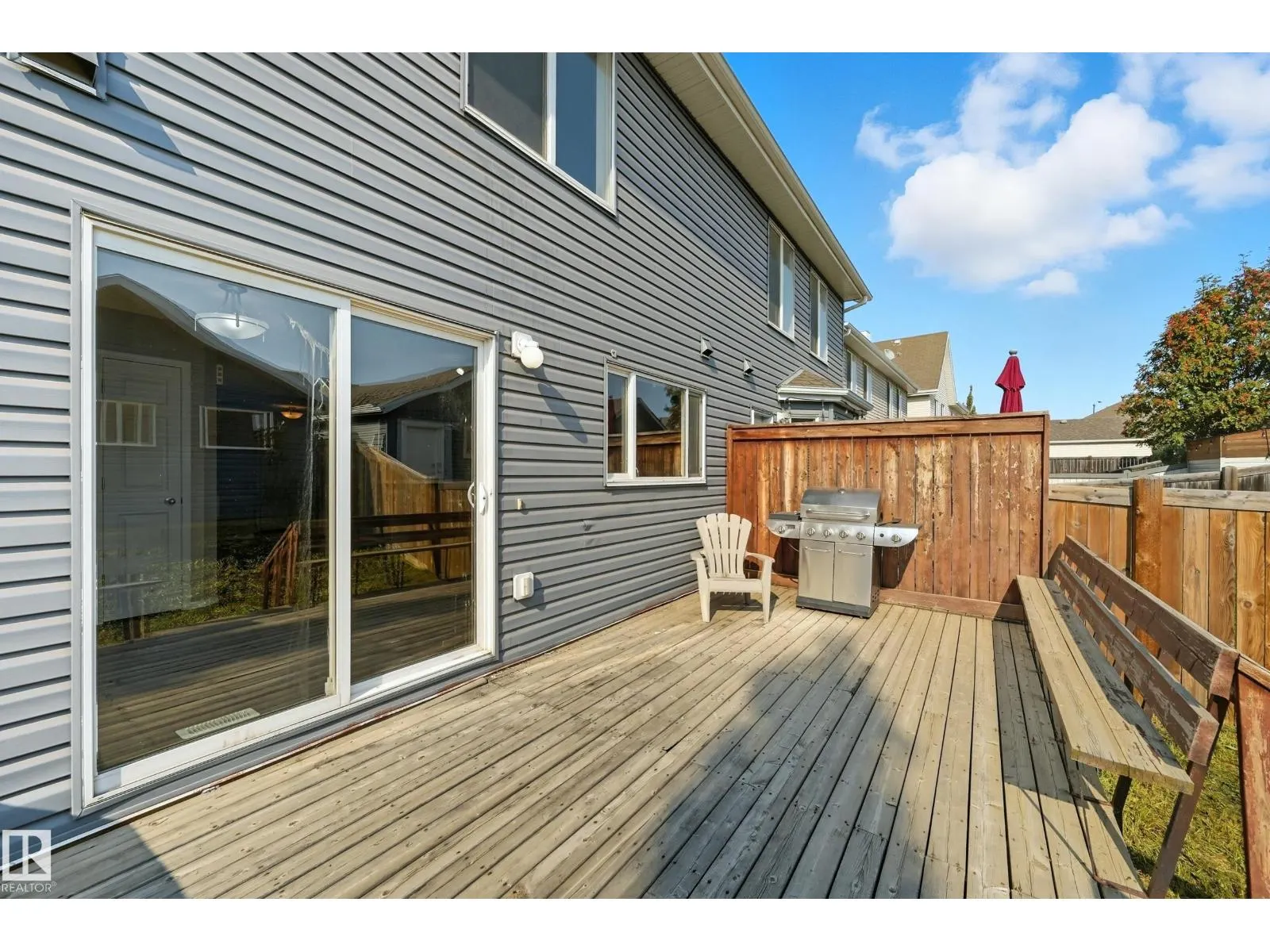 7105 21 AV SW