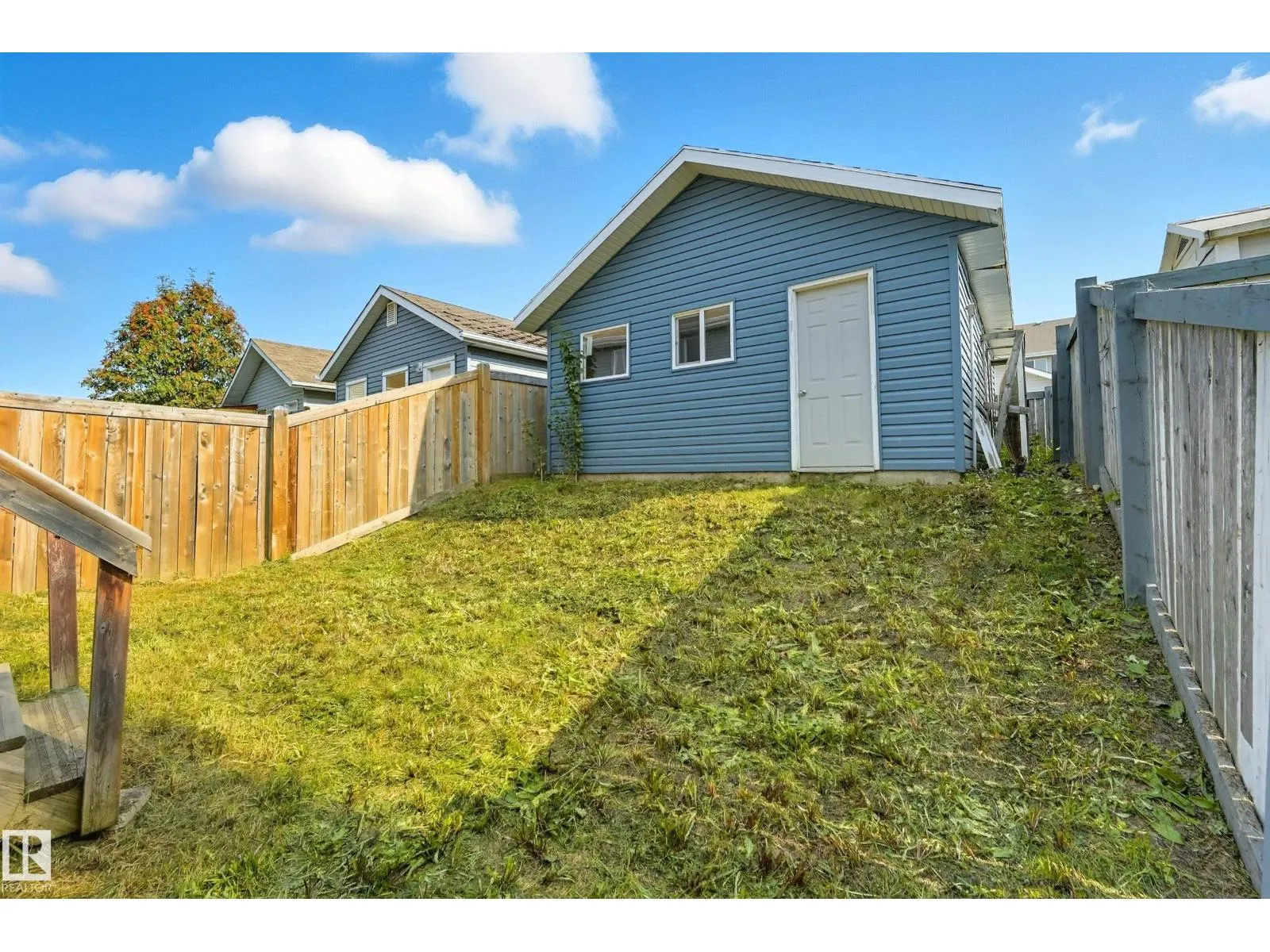 7105 21 AV SW