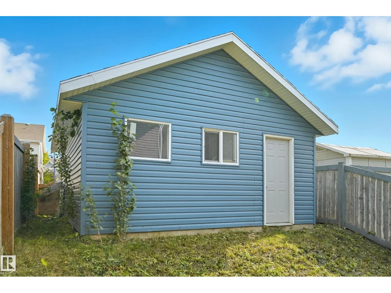 7105 21 AV SW