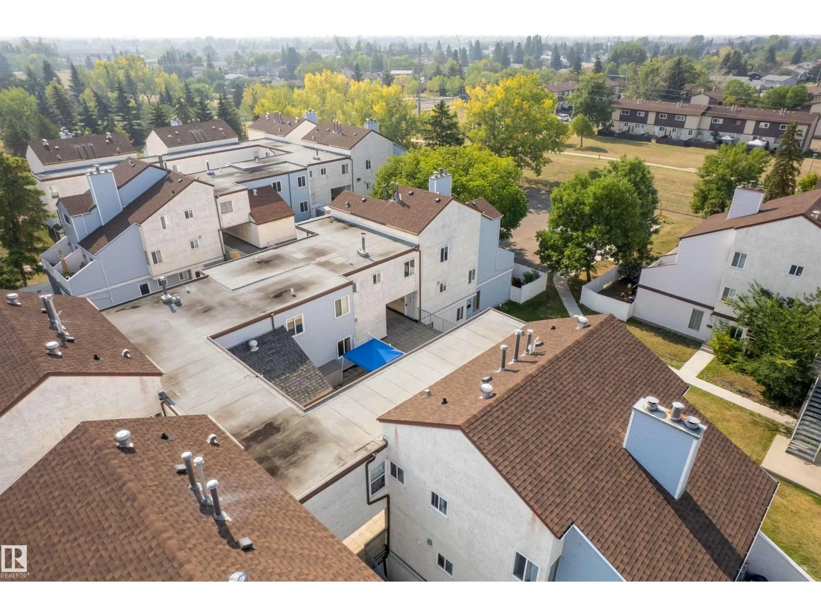 225 LANCASTER TC NW