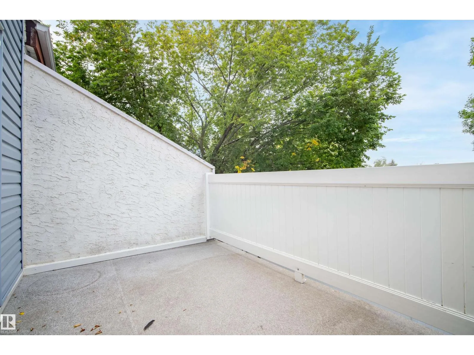 225 LANCASTER TC NW