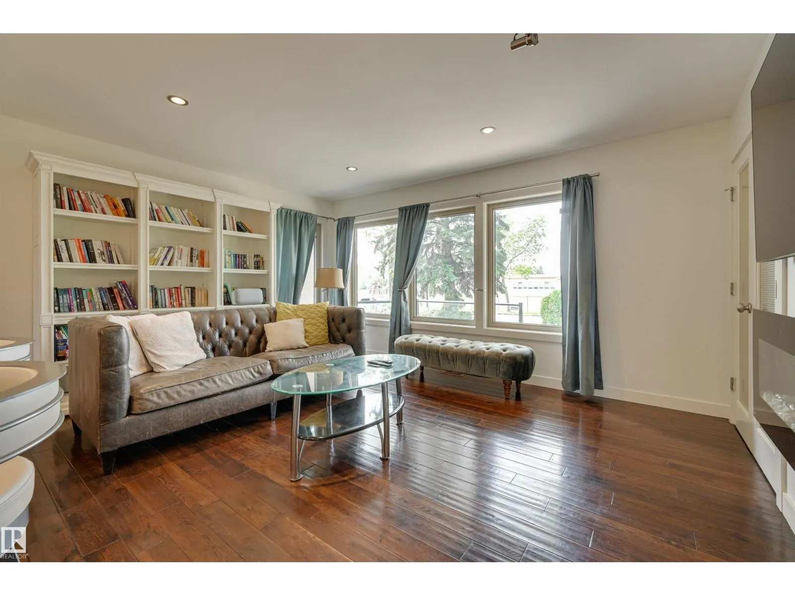 9715 143A ST NW