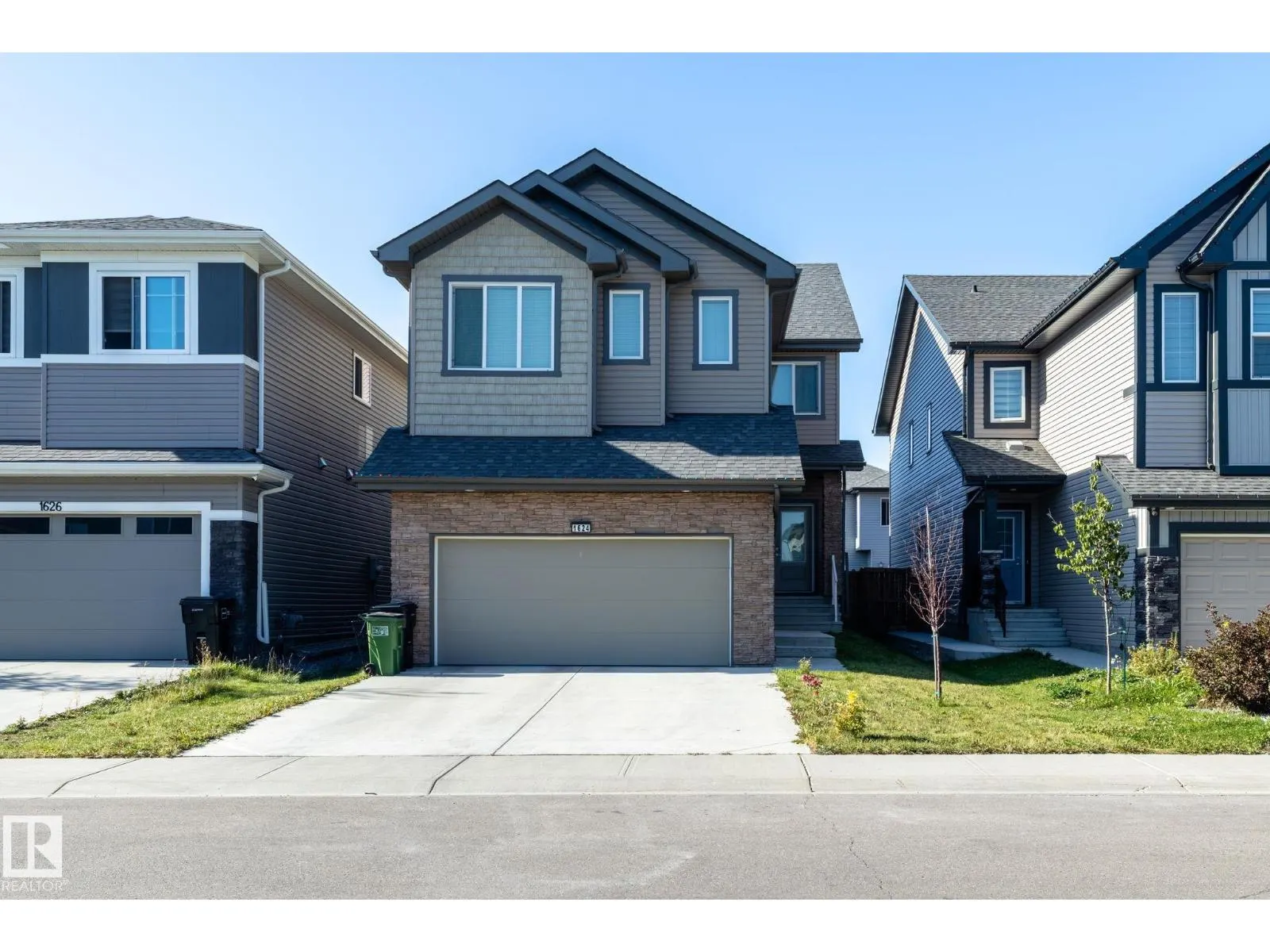 1624 ERKER WY NW