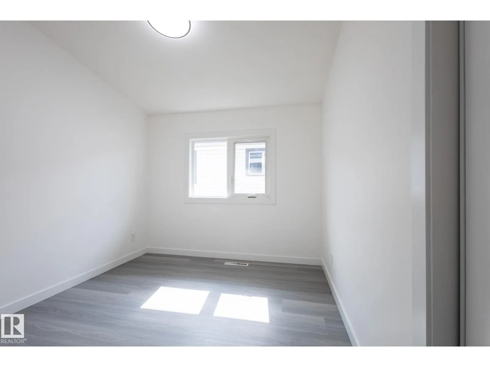 13340 94 ST NW
