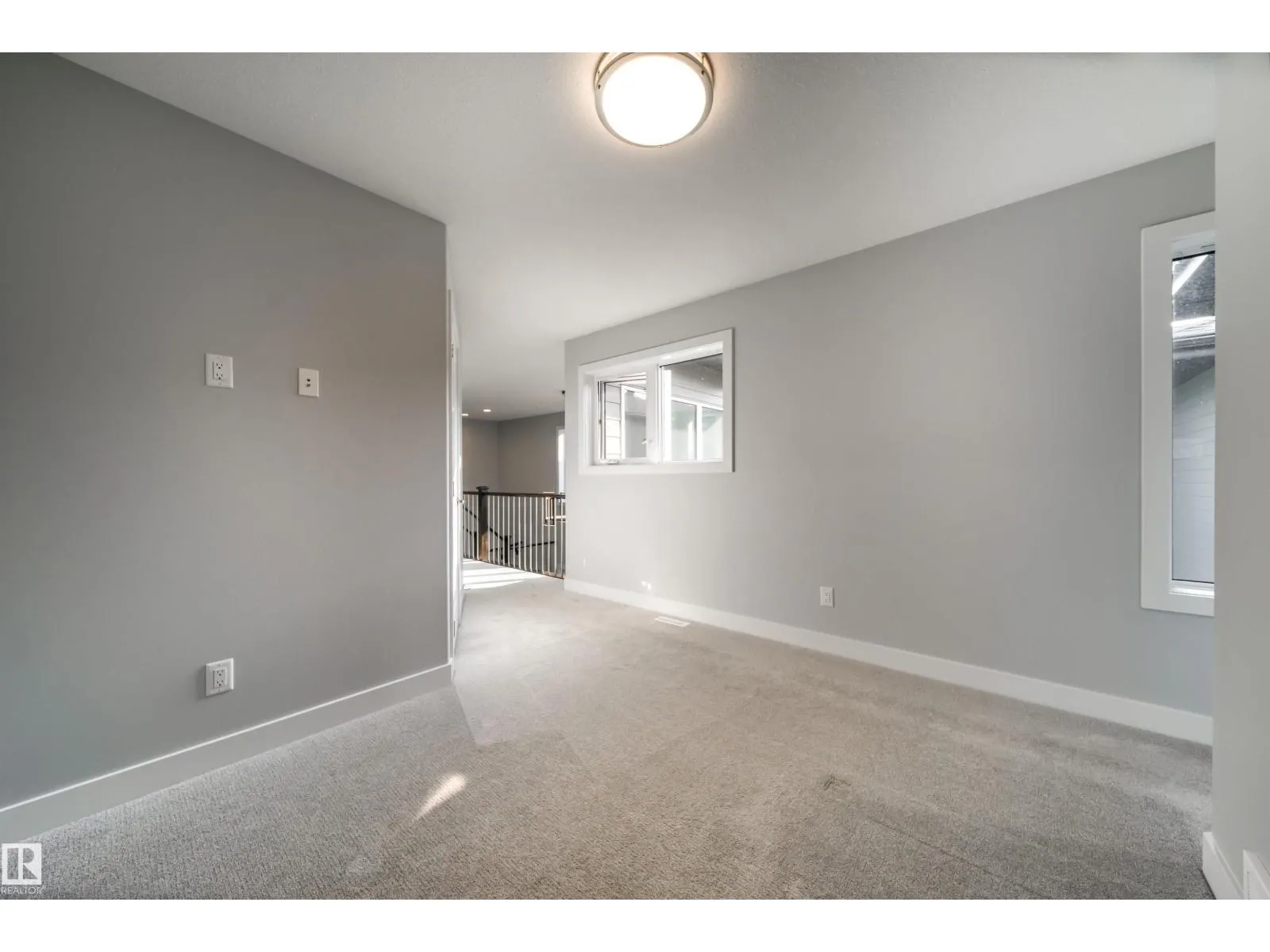 120 SALISBURY WY