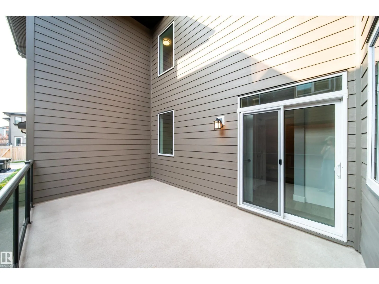 120 SALISBURY WY