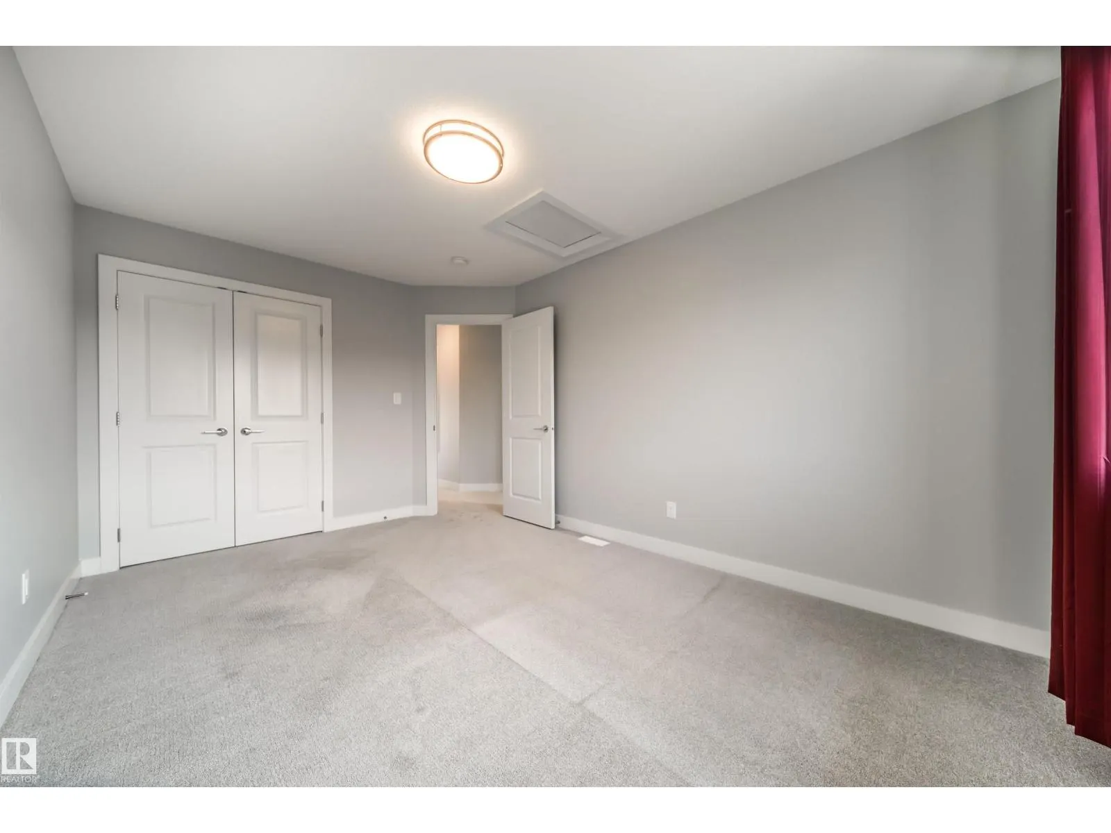 120 SALISBURY WY