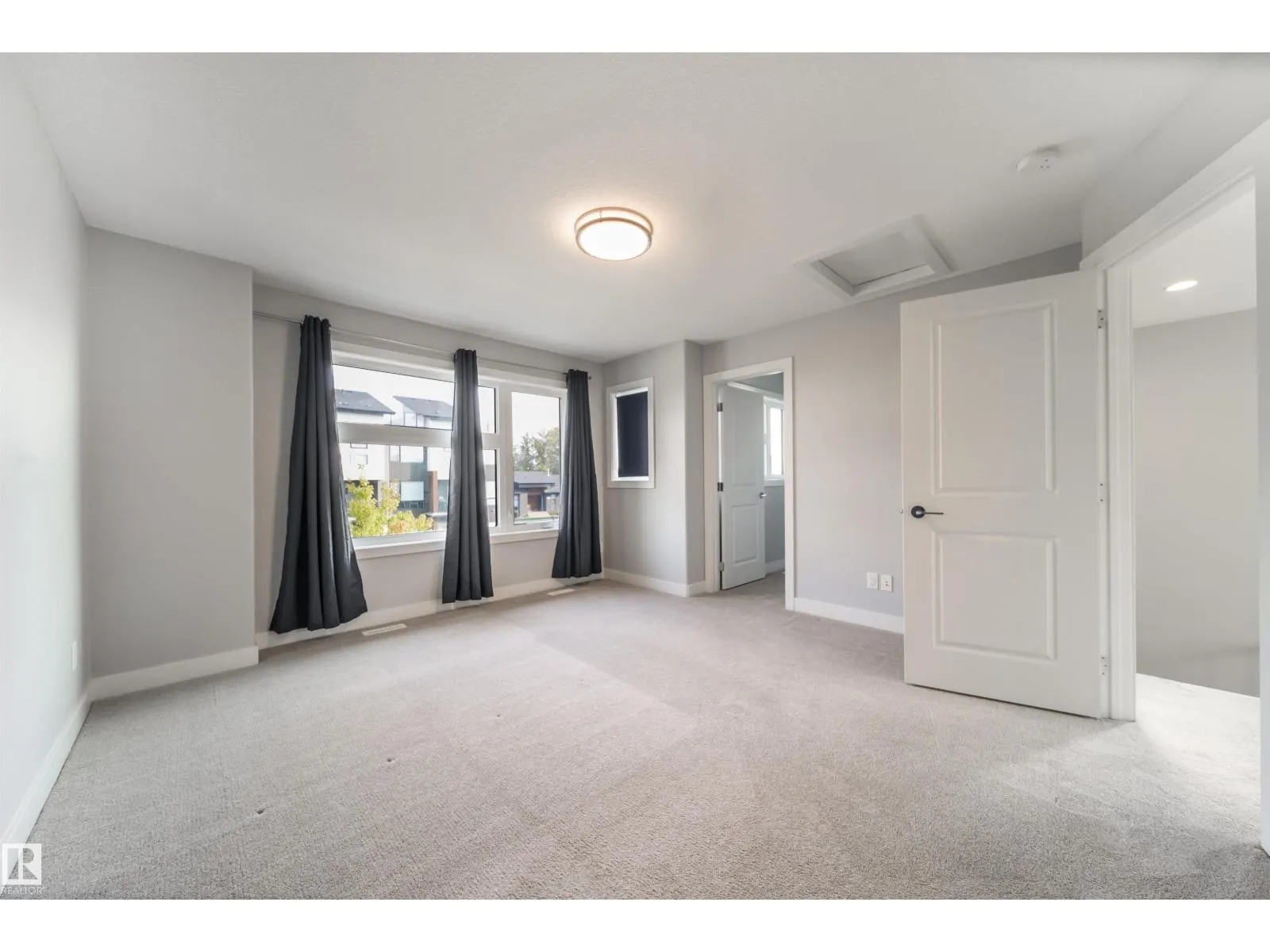 120 SALISBURY WY
