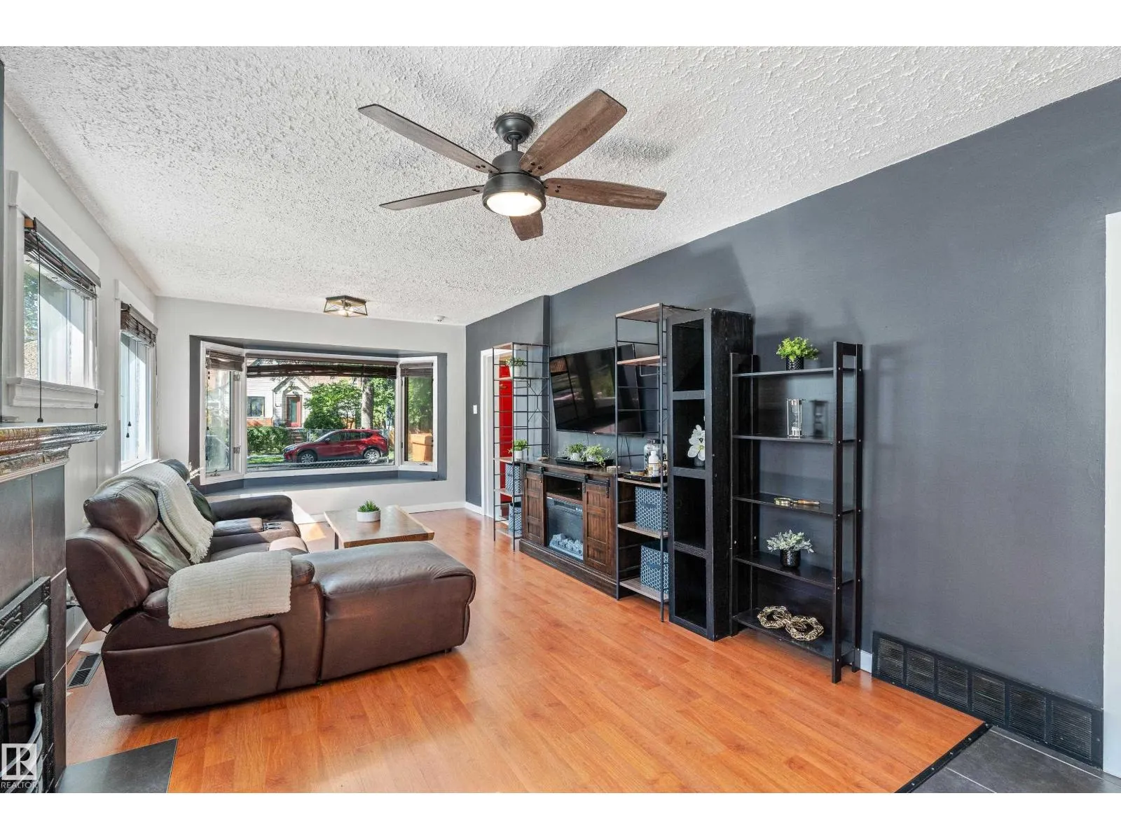 11711 94 ST NW