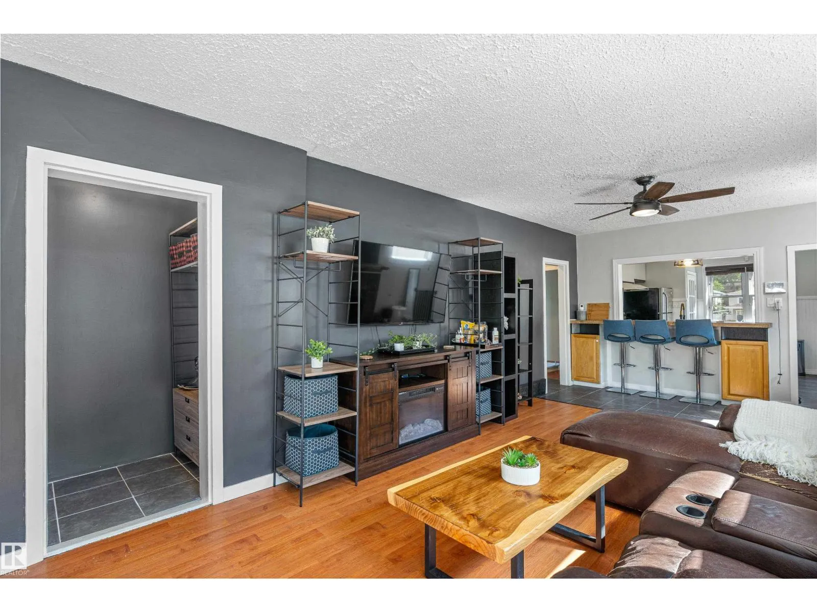 11711 94 ST NW