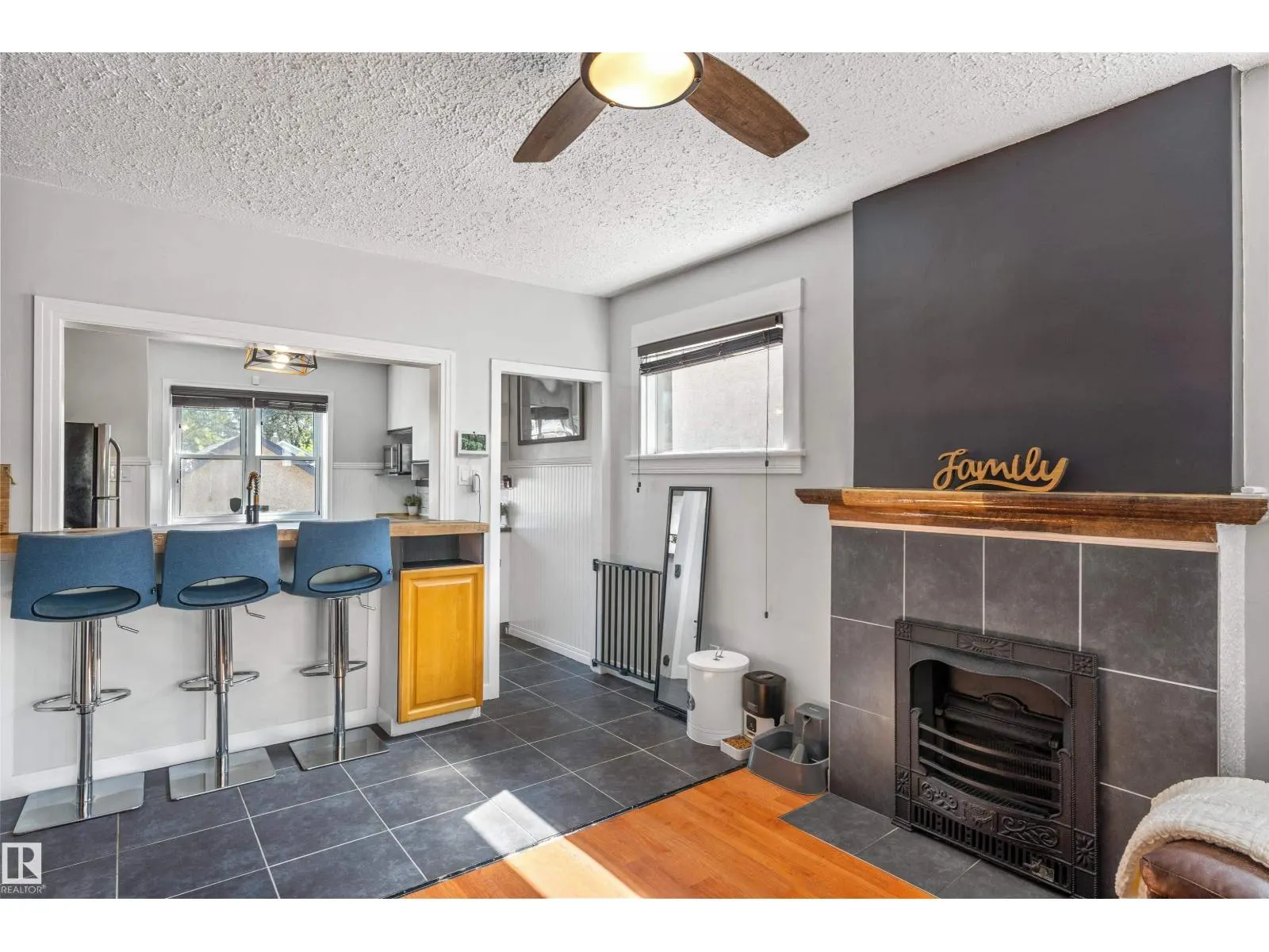 11711 94 ST NW