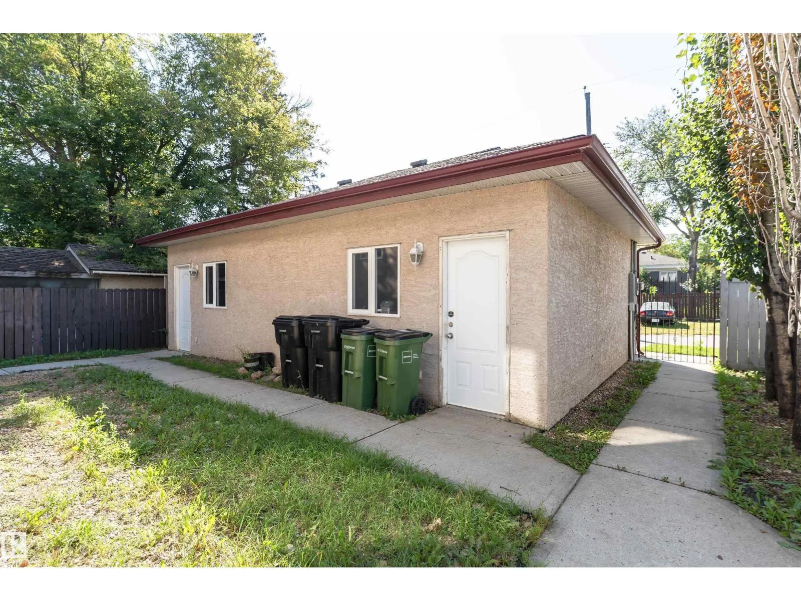 6511 109 ST NW