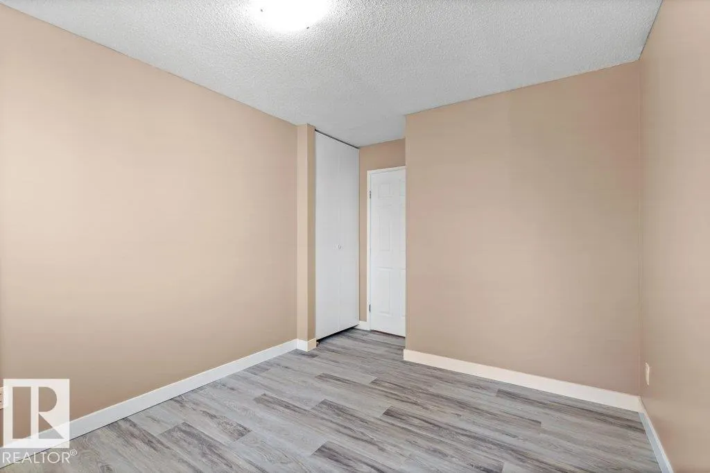 17357 85 AV NW