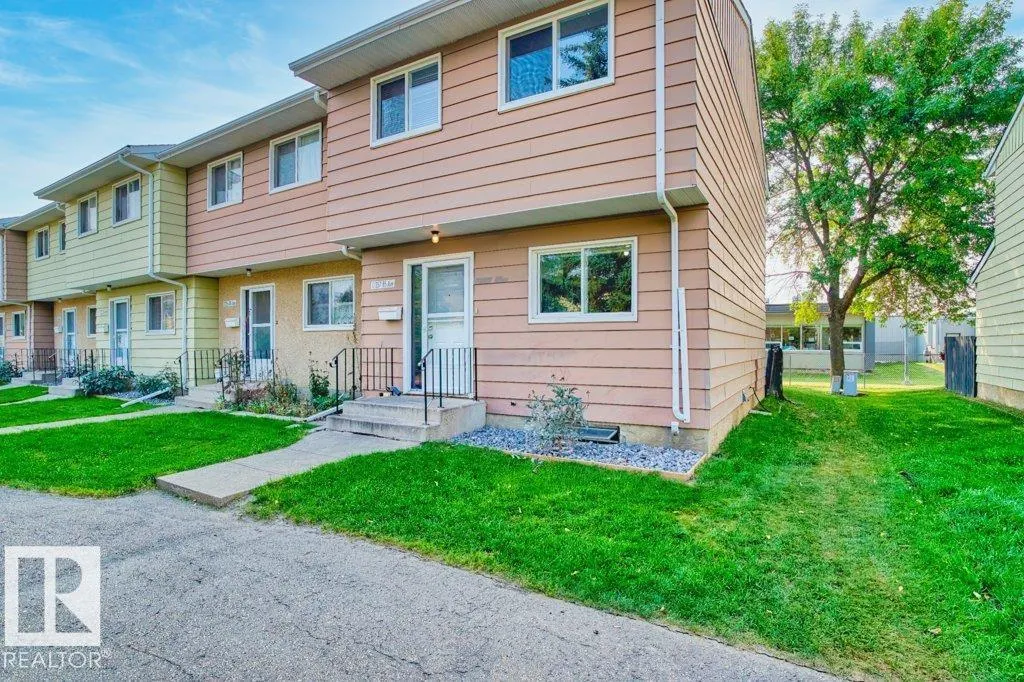 17357 85 AV NW