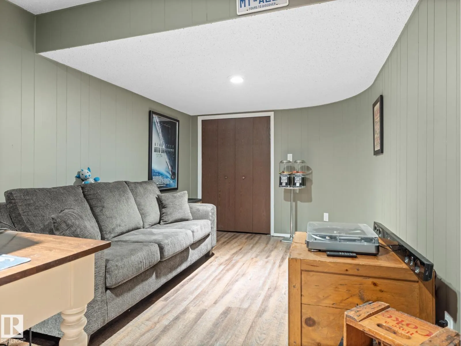 8816 185 ST NW