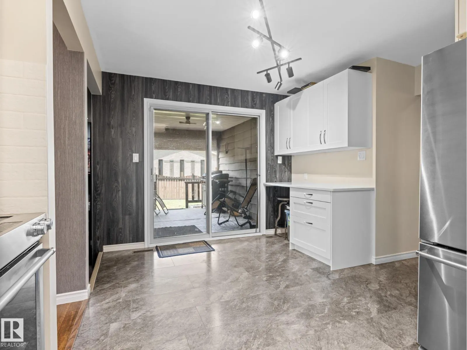 8816 185 ST NW