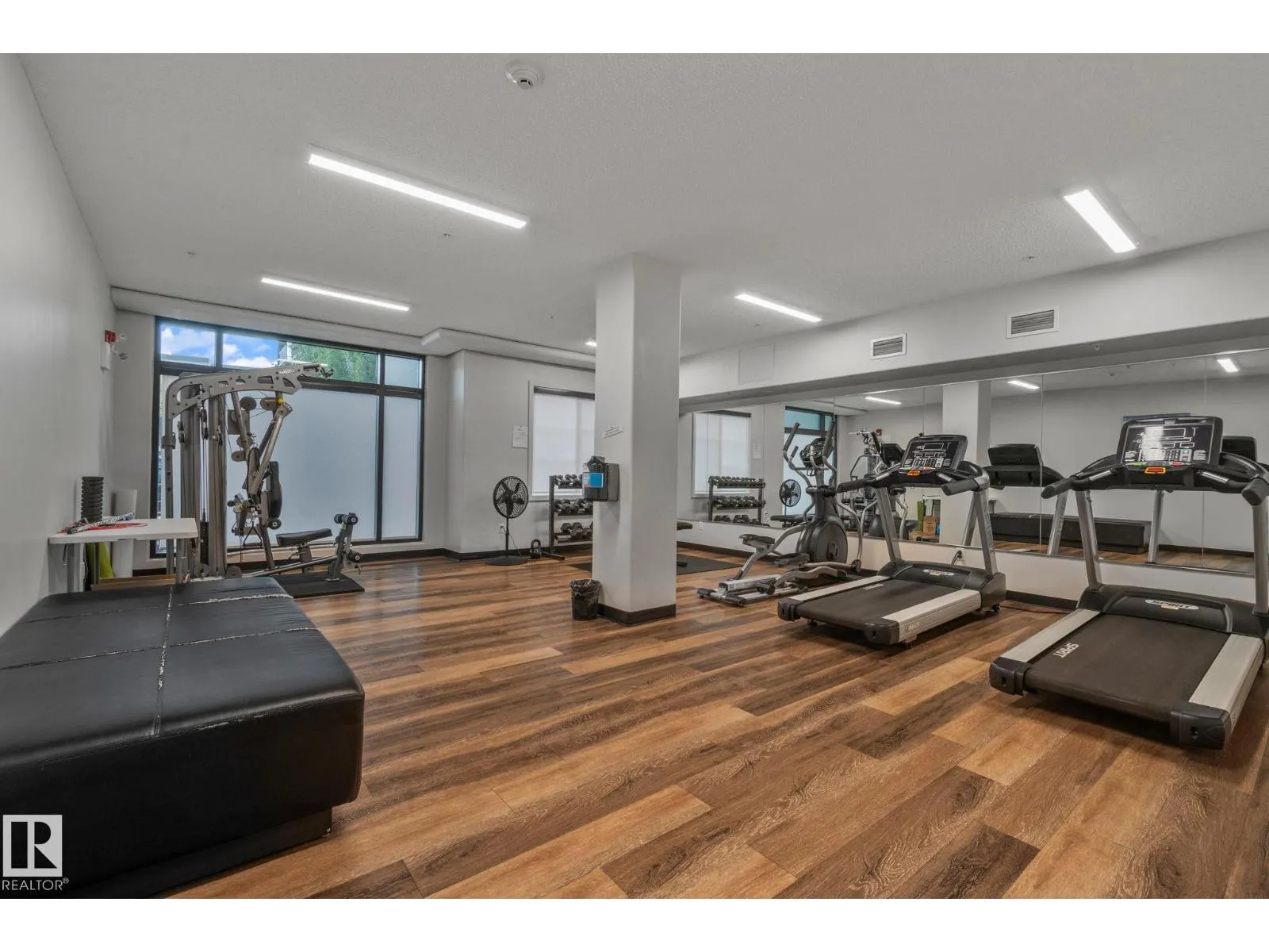 #404 1144 ADAMSON DR SW
