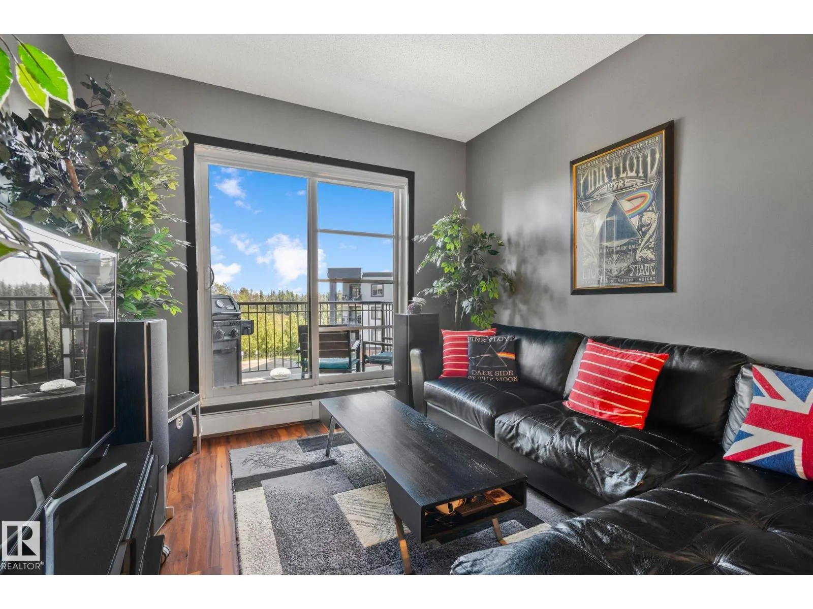 #404 1144 ADAMSON DR SW