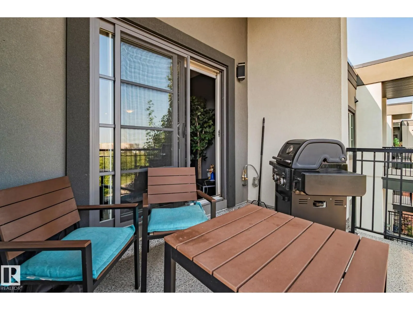 #404 1144 ADAMSON DR SW