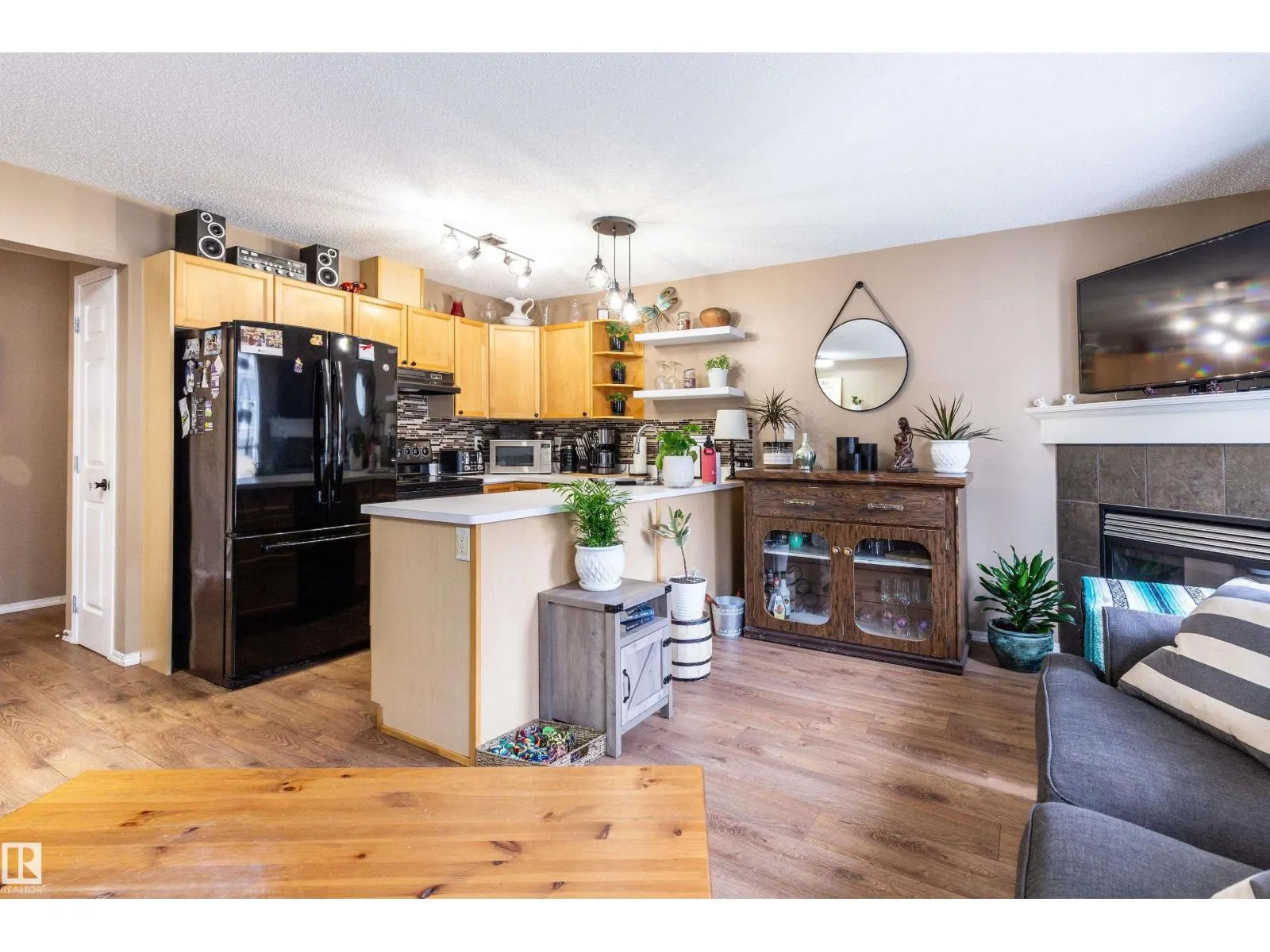 #45 451 HYNDMAN CR NW