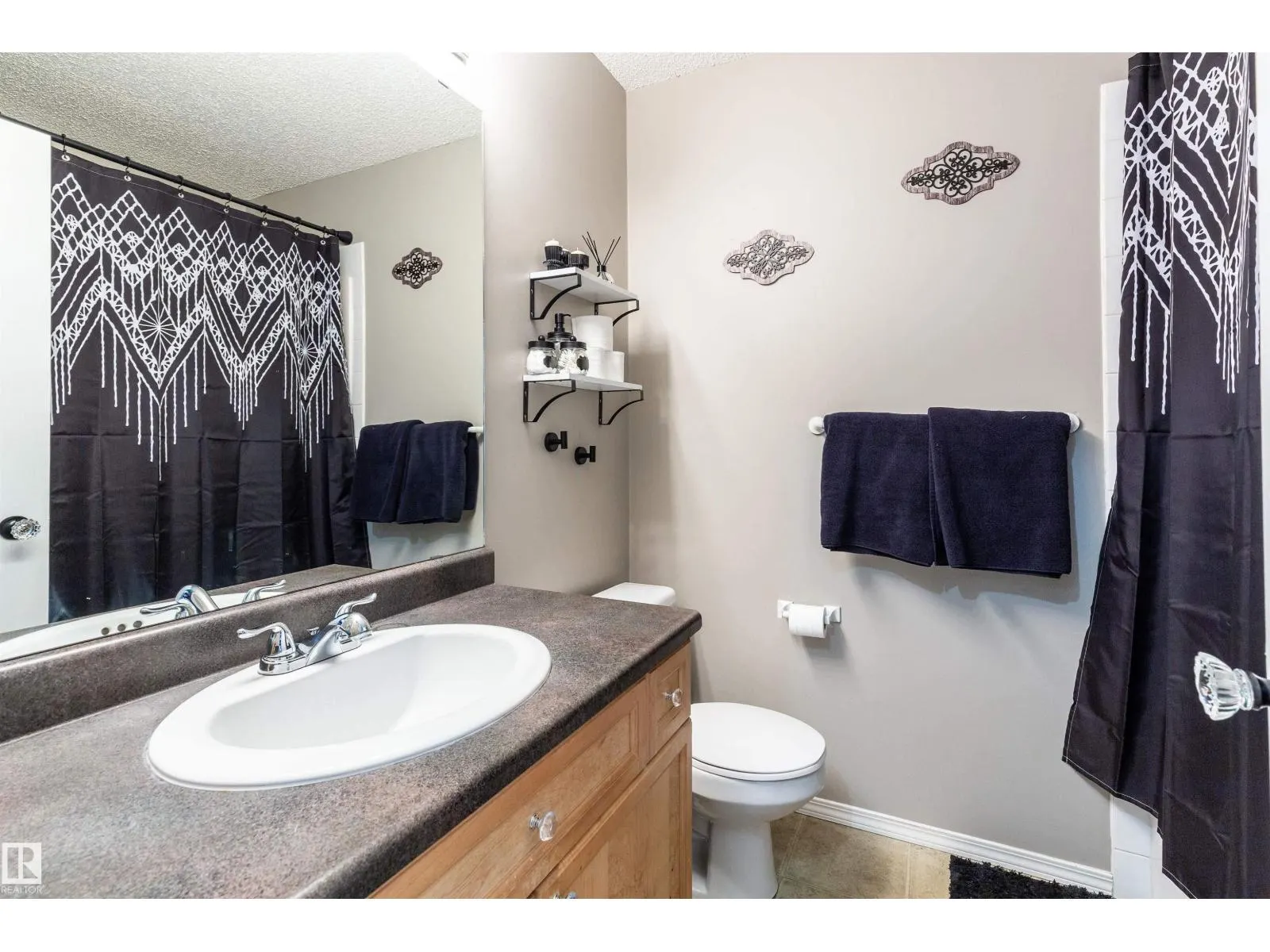 #45 451 HYNDMAN CR NW