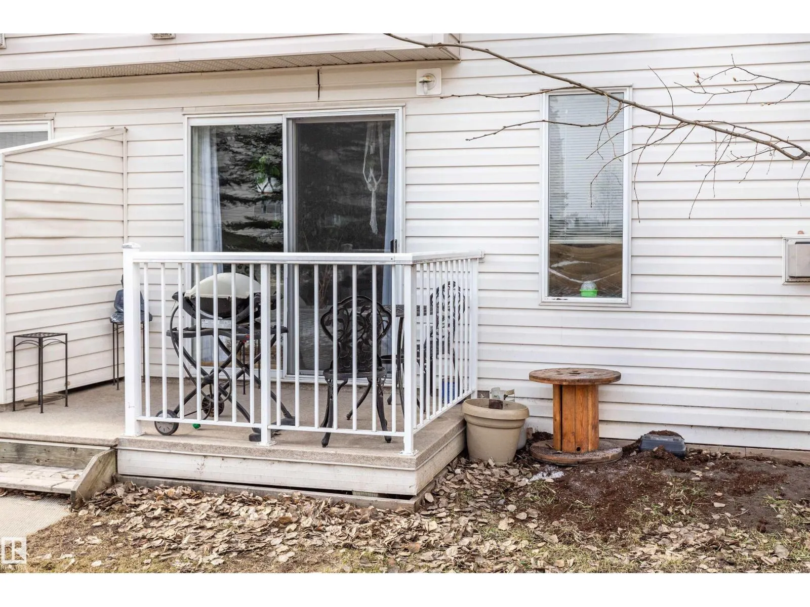 #45 451 HYNDMAN CR NW
