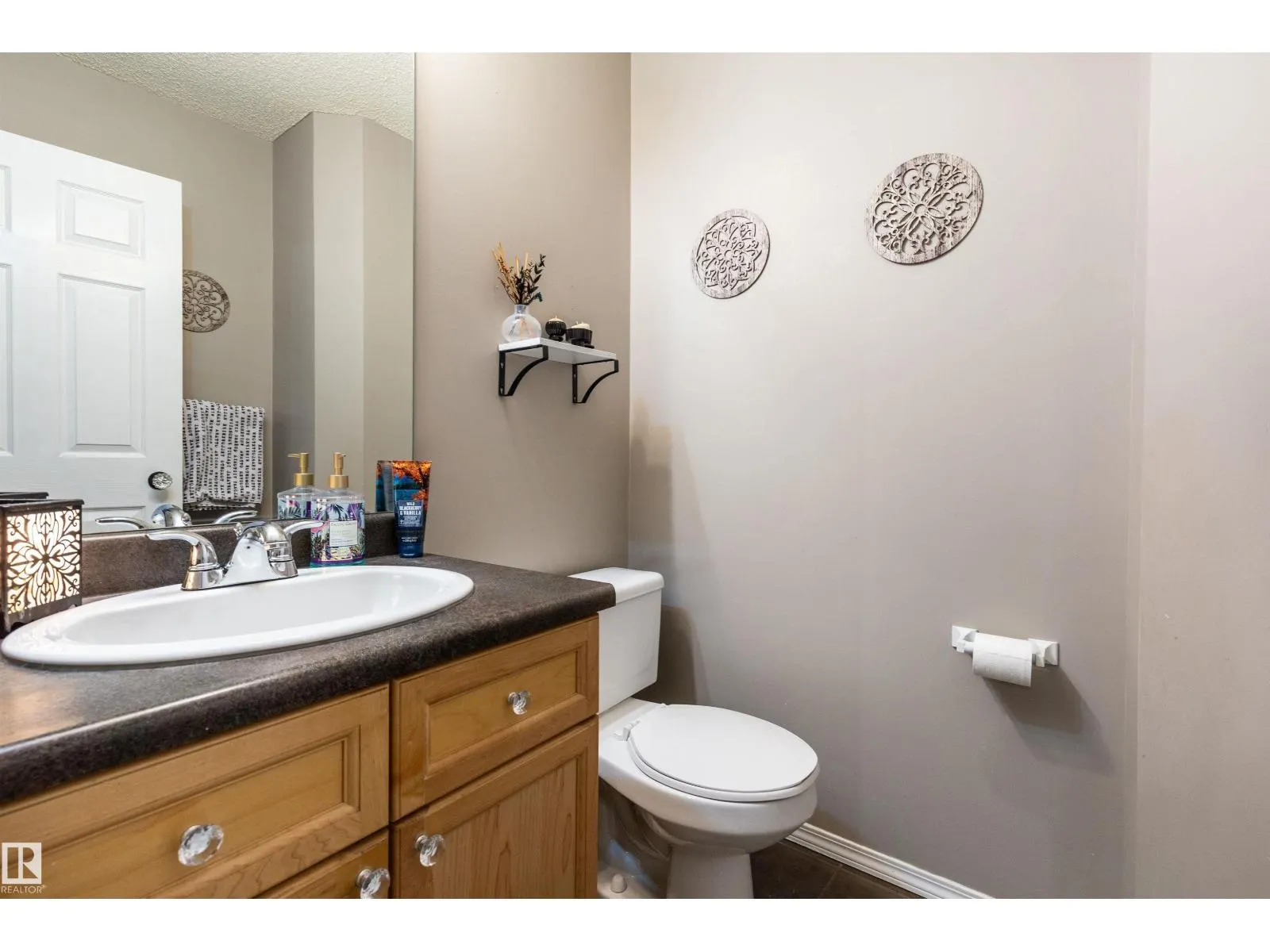 #45 451 HYNDMAN CR NW