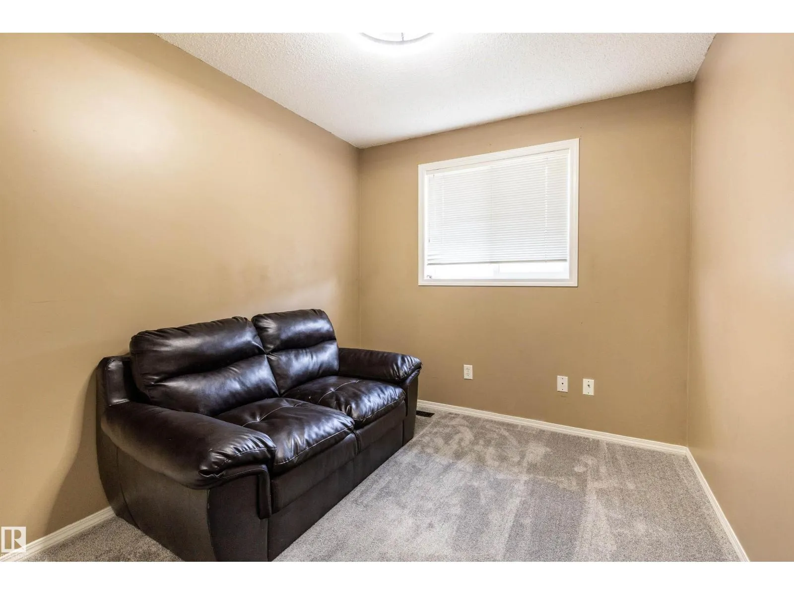 #45 451 HYNDMAN CR NW