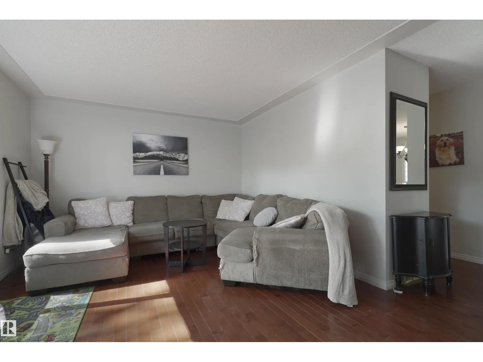 7804 92 AV NW