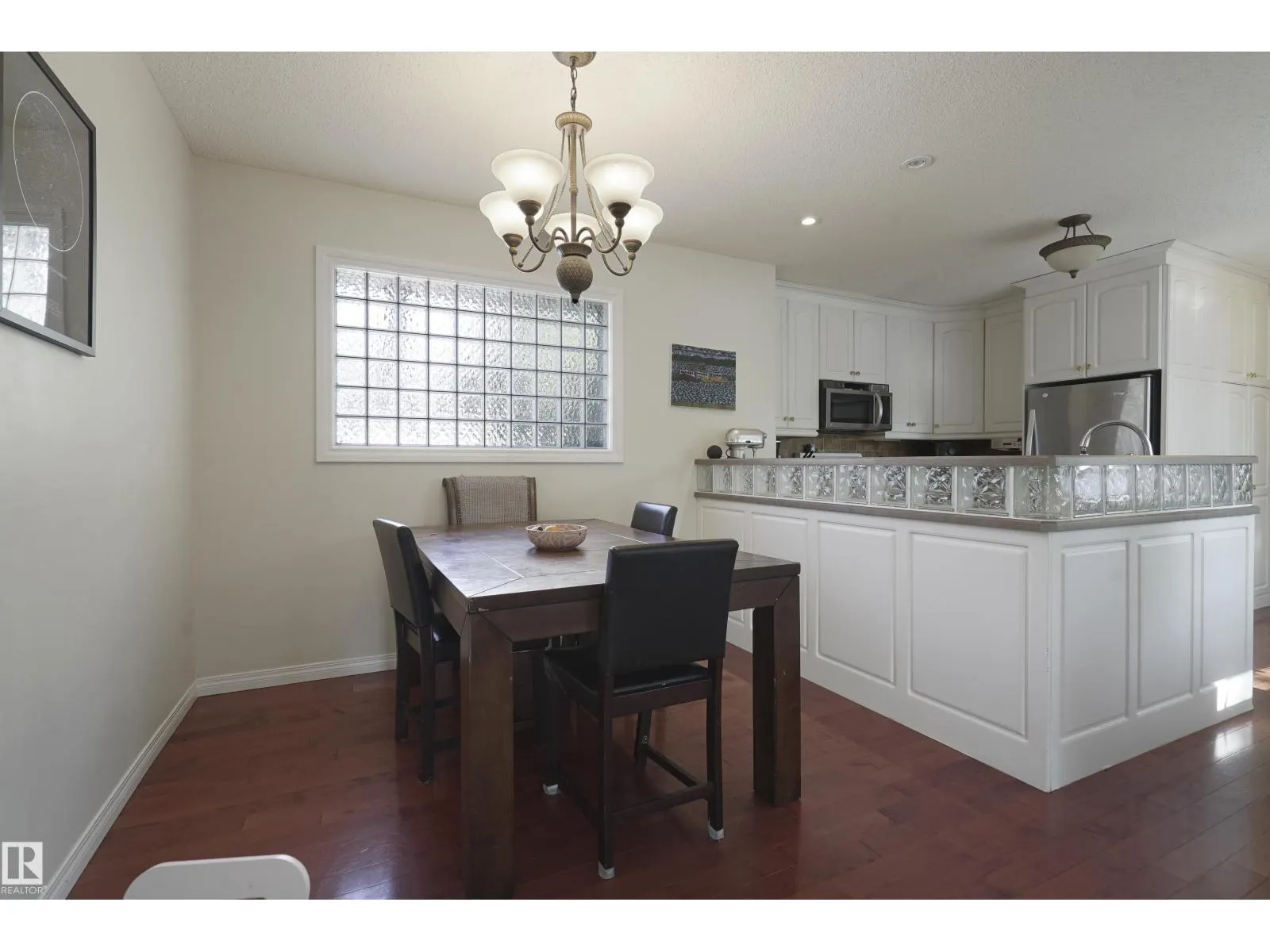 7804 92 AV NW
