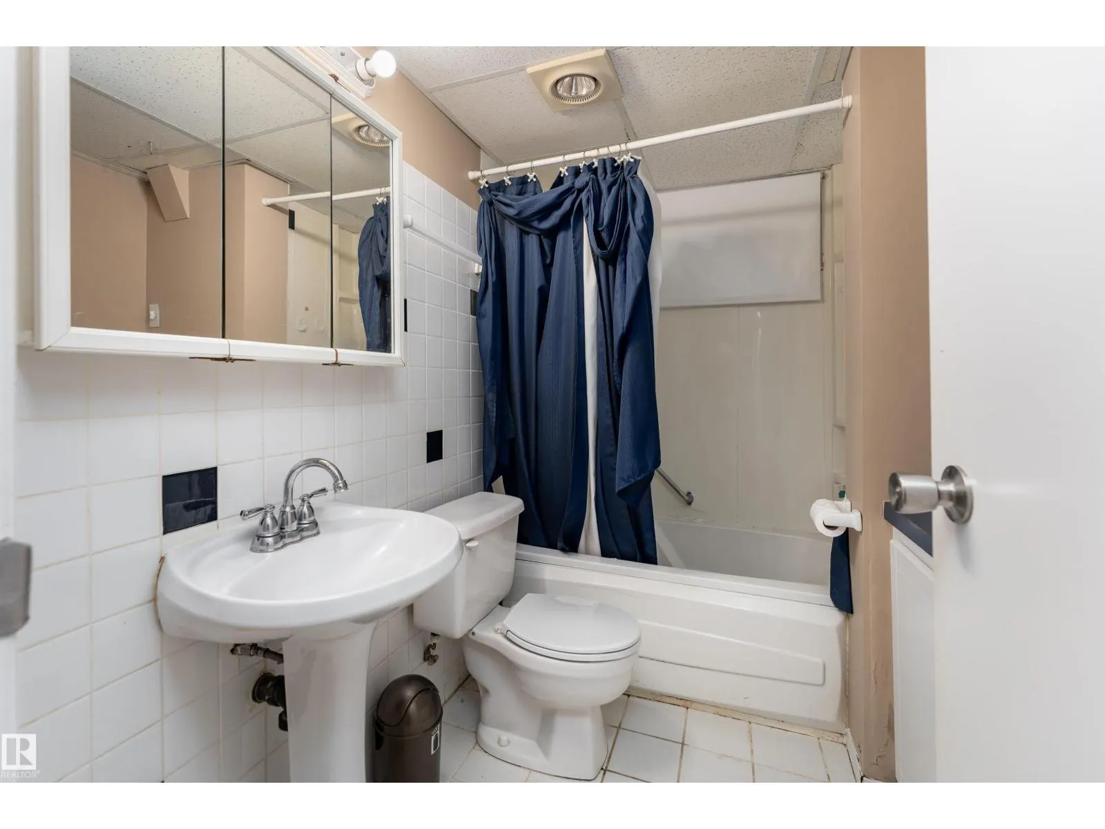 11920 45 ST NW