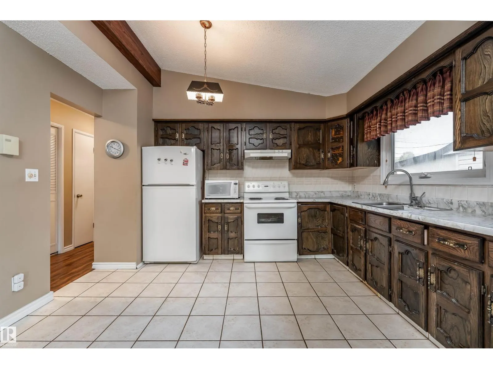 11920 45 ST NW