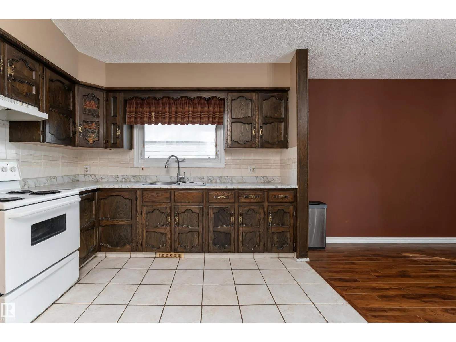11920 45 ST NW