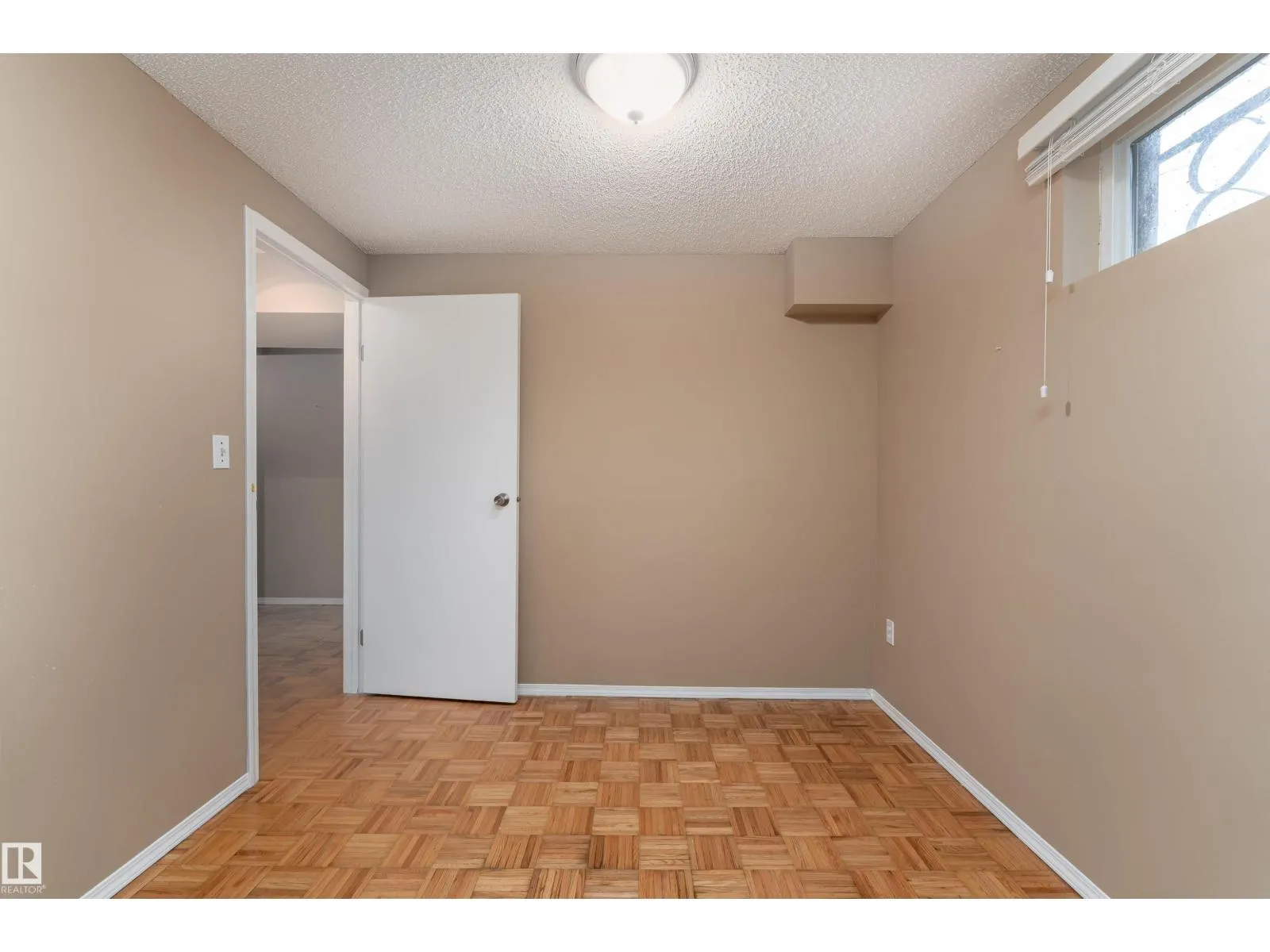 11920 45 ST NW