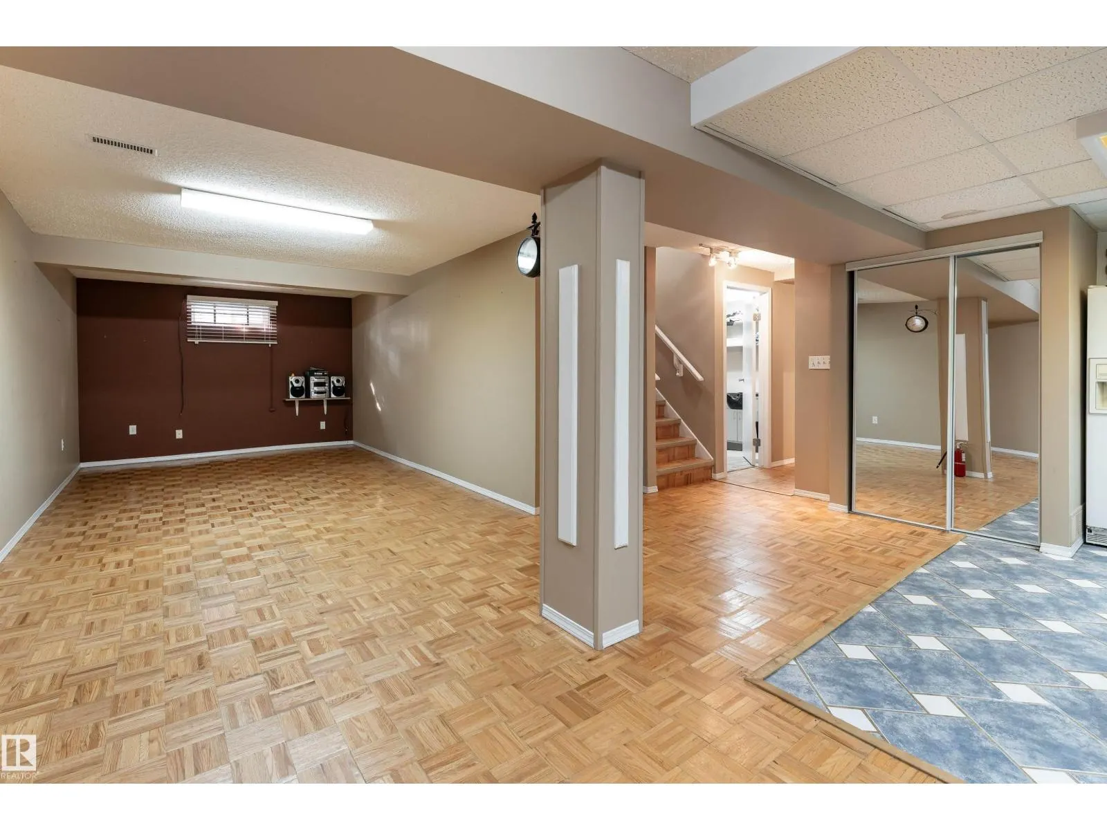11920 45 ST NW