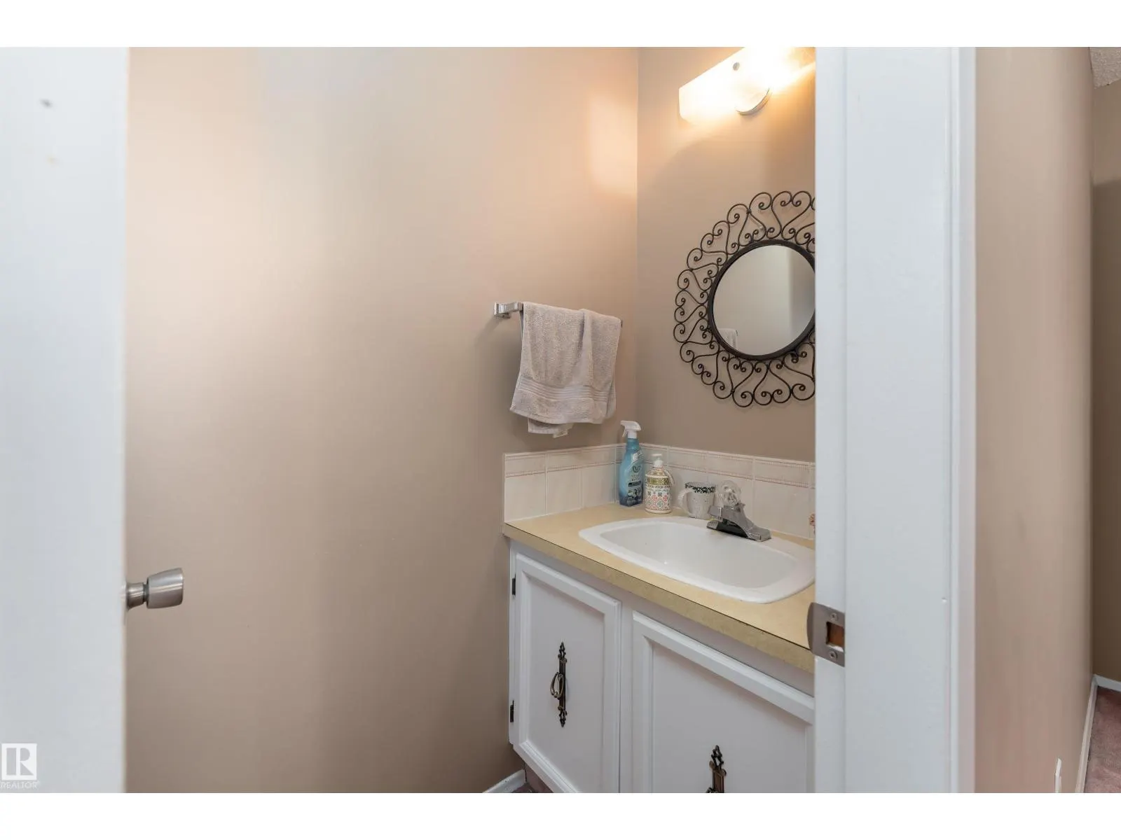 11920 45 ST NW