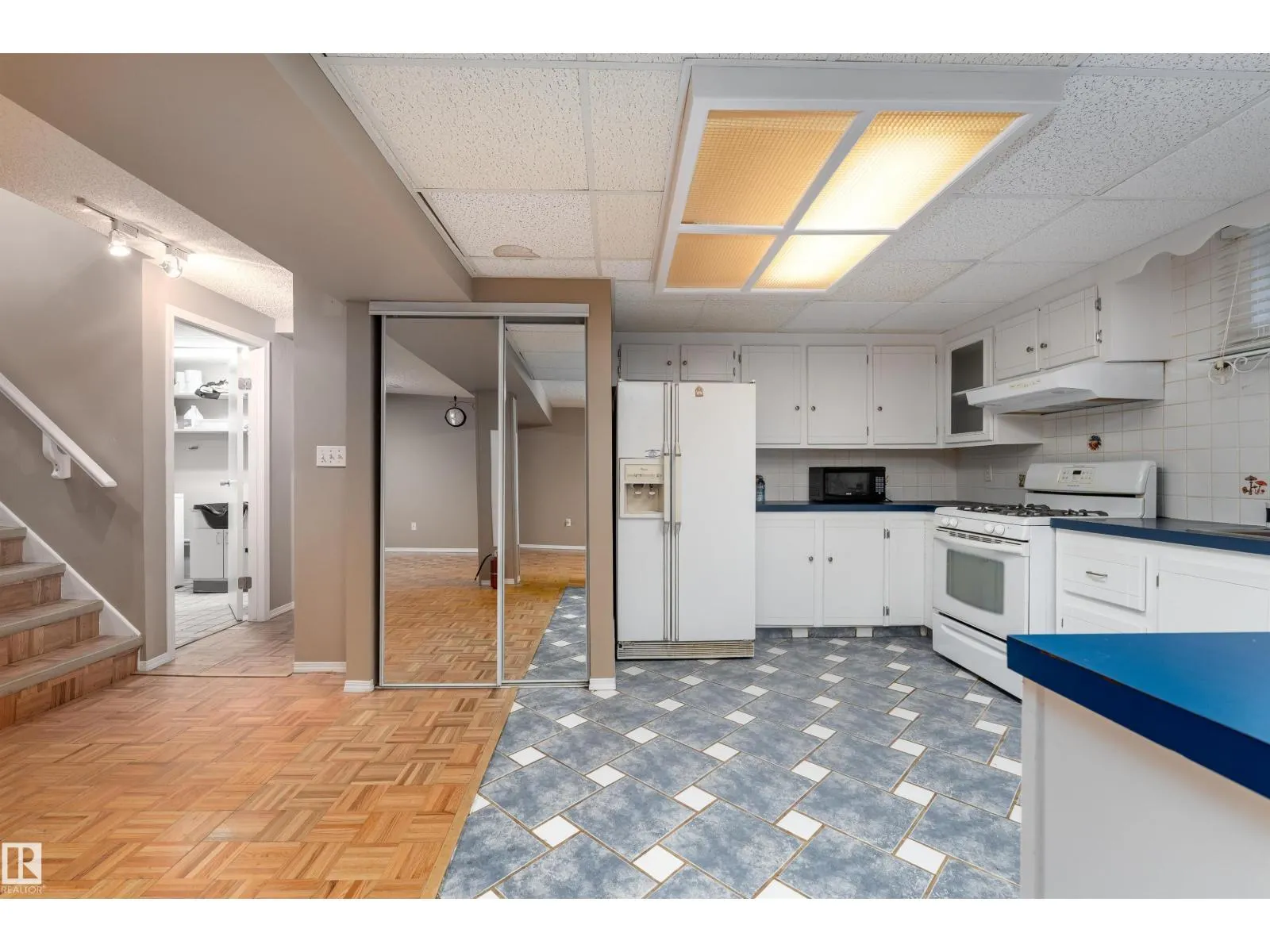 11920 45 ST NW