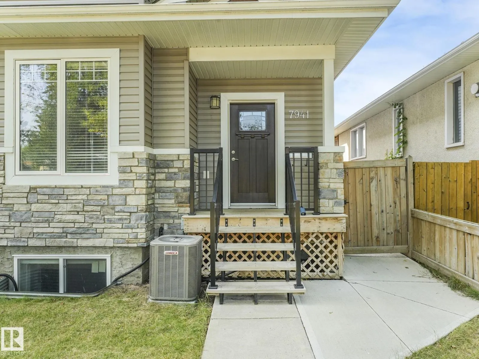 7941 83 AV NW