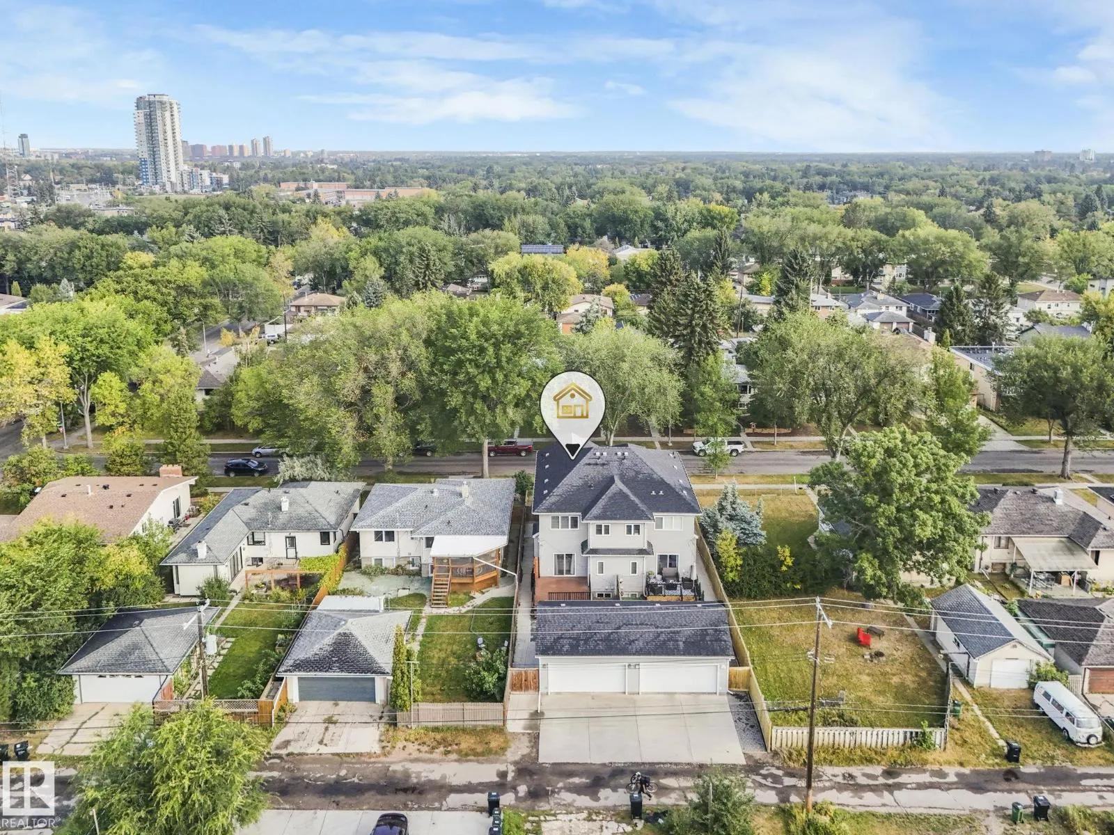 7941 83 AV NW