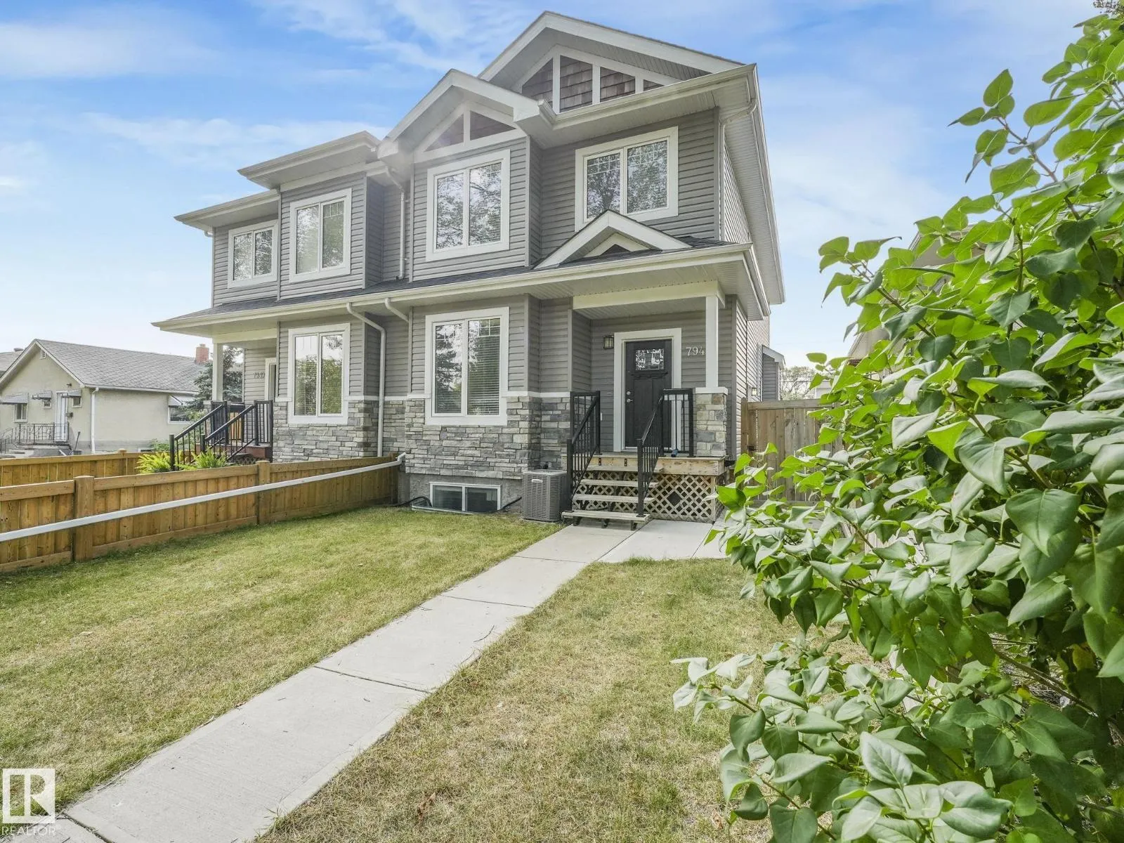 7941 83 AV NW