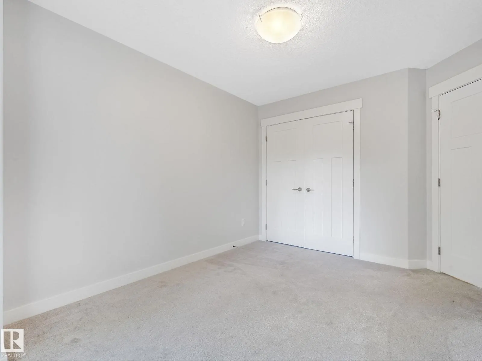 7941 83 AV NW