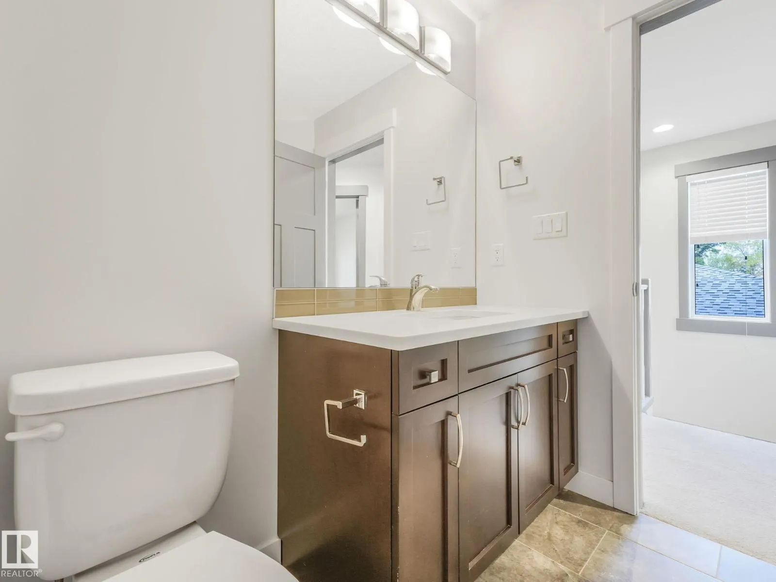 7941 83 AV NW