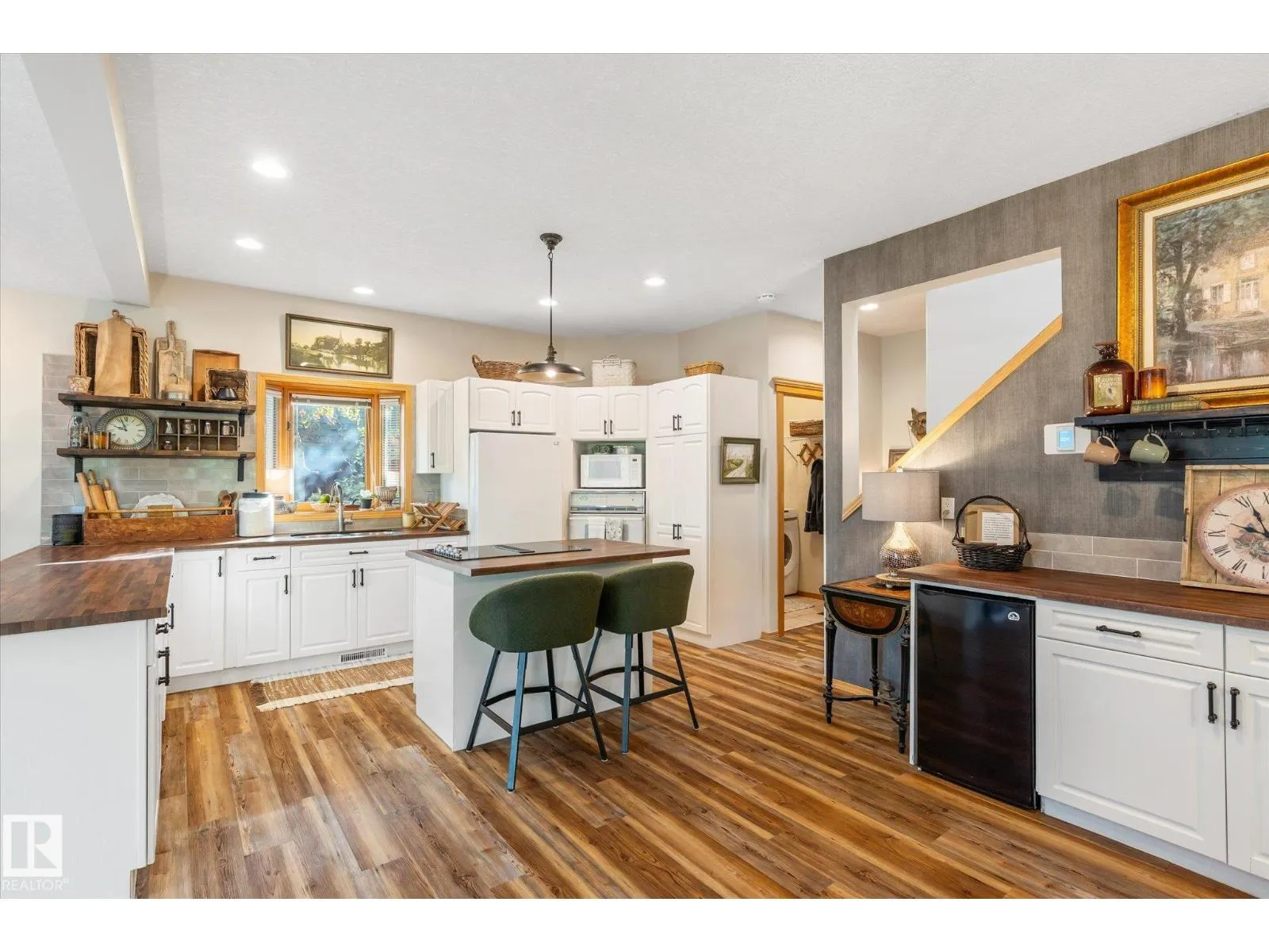 #171 51268 RGE ROAD 204